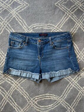 Celebrity Pink  Cutoff Cuffed Denim Jean Shorts Women's Size  5/27